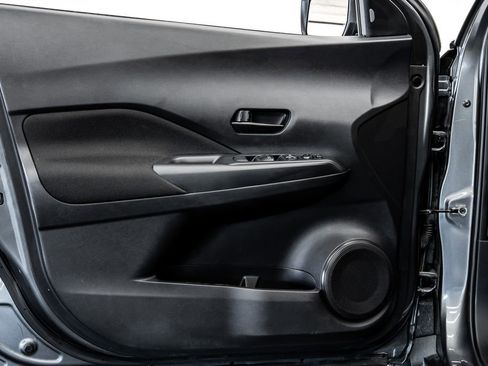 Used 2024 Nissan Kicks S image 19