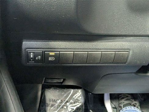 Used 2022 Toyota Corolla LE FWD image 15