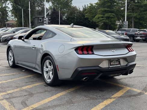 Used 2024 Ford Mustang Coupe RWD image 7