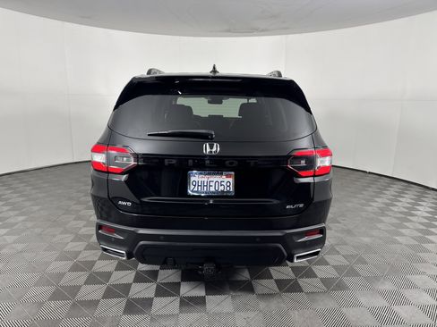 Certified 2023 Honda Pilot Elite image 5