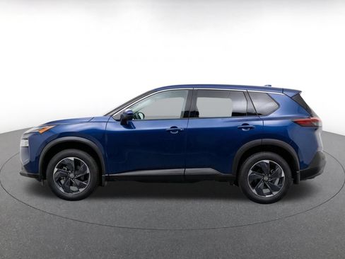 Used 2025 Nissan Rogue SV AWD/4WD image 4
