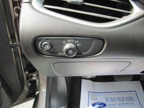 Used 2024 Chevrolet Malibu LT image 21