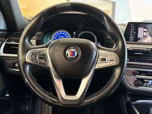 Used 2017 BMW ALPINA B7 xDrive AWD/4WD image 17