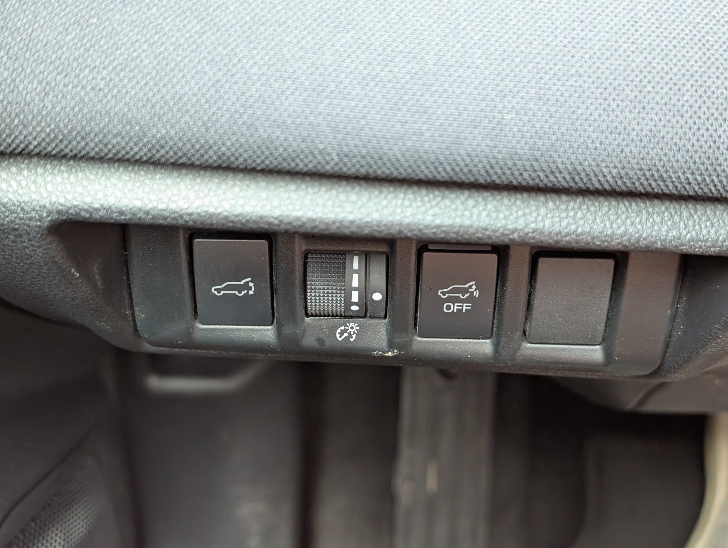 Used 2025 Subaru Outback Premium AWD/4WD image 18