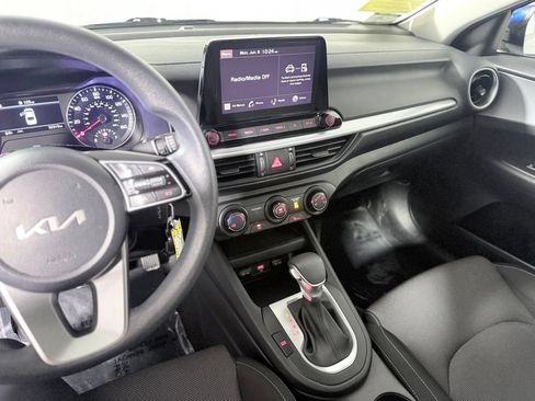 Used 2023 Kia Forte LXS FWD image 17