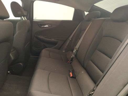 Used 2023 Chevrolet Malibu LS FWD image 18