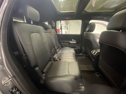 Used 2022 Mercedes-Benz EQB 350 4MATIC image 29