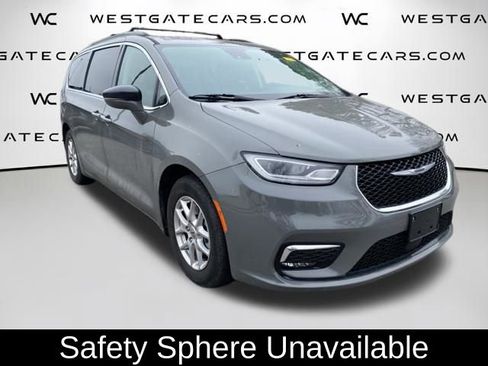 Used 2022 Chrysler Pacifica Touring-L image 4