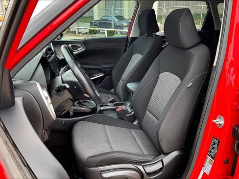 Used 2021 Kia Soul GT-Line FWD image 8