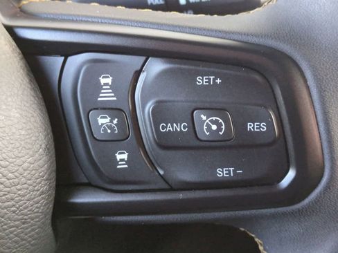 Used 2024 Jeep Wrangler Sport S image 24