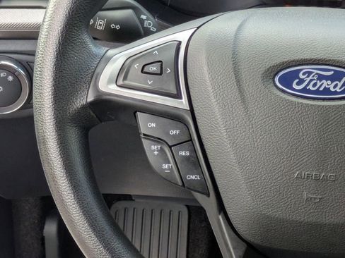Used 2020 Ford Fusion SE FWD image 18