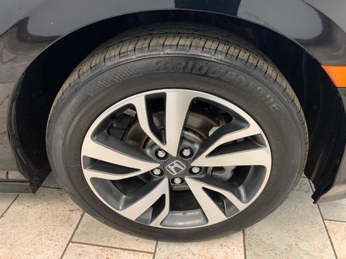Used 2023 Honda Odyssey Touring image 12