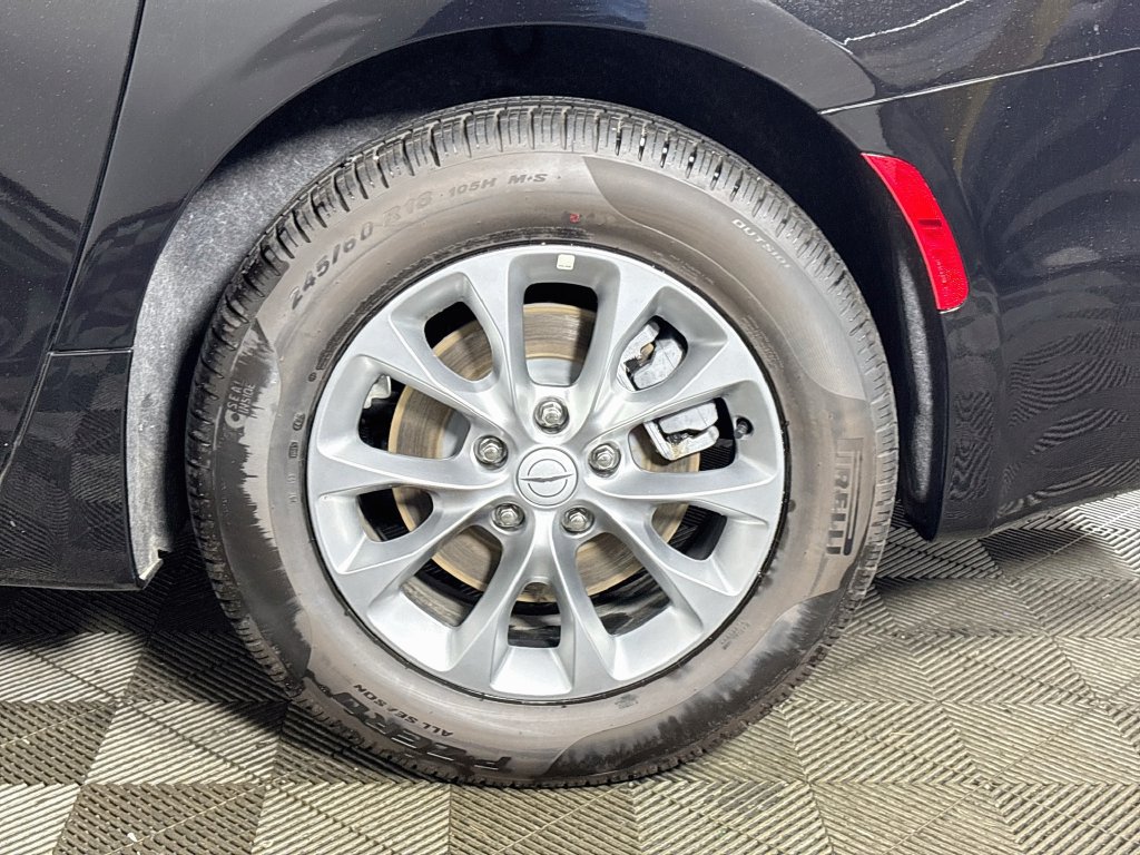 New 2026 Chrysler Pacifica Select AWD/4WD image 21