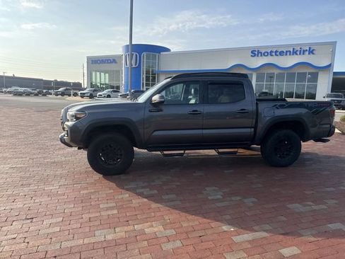 Used 2021 Toyota Tacoma TRD Pro AWD/4WD image 3