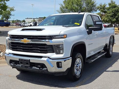 Used 2025 Chevrolet Silverado 2500 LT w/ Convenience Package AWD/4WD image 1