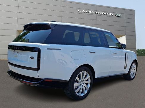 Certified 2023 Land Rover Range Rover SE image 2