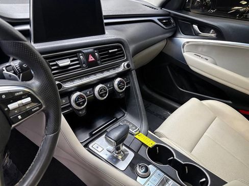 Used 2021 Genesis G70 2.0T image 19