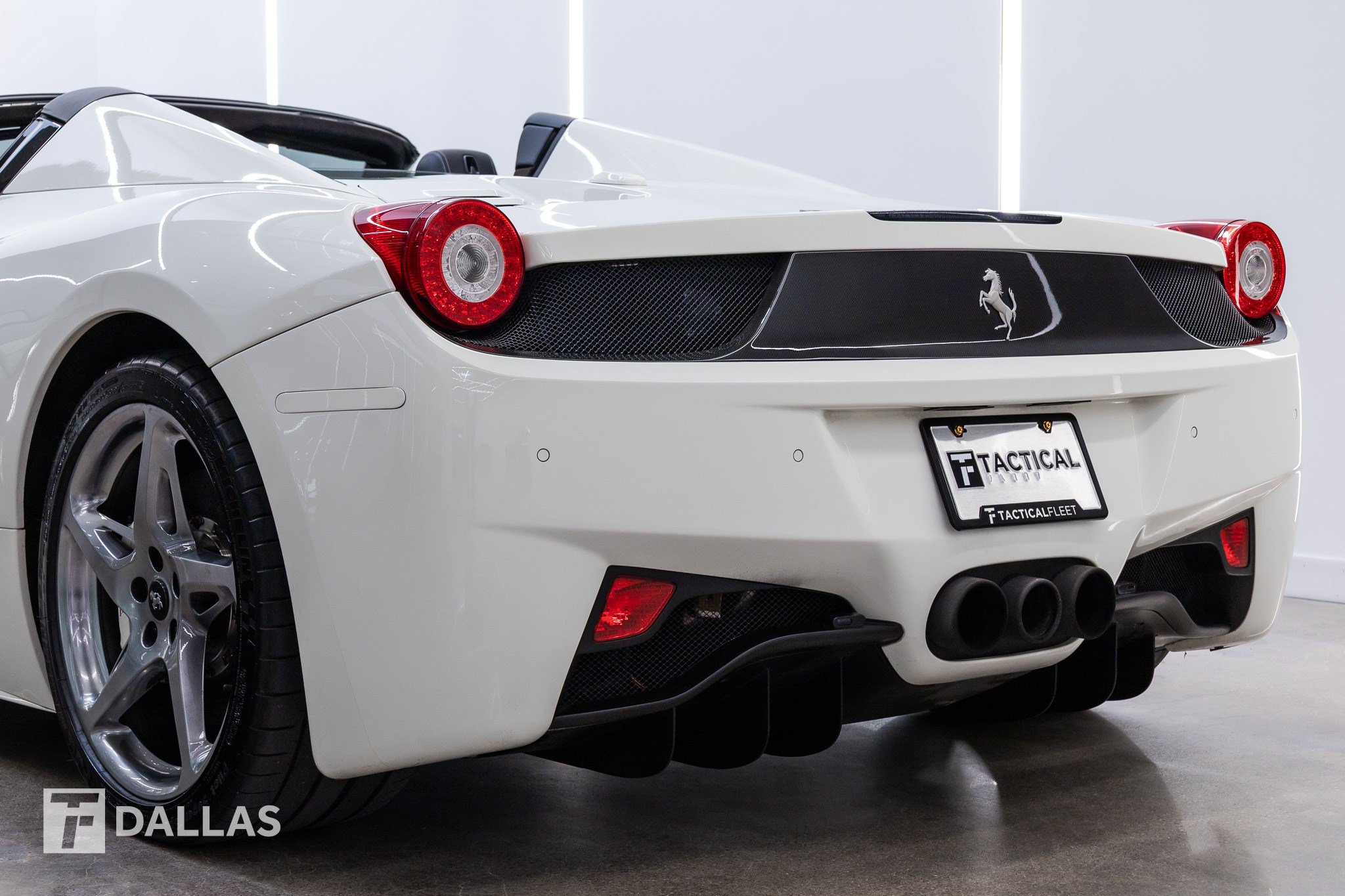 Used 2013 Ferrari 458 Spider RWD image 10