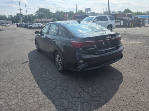 Used 2024 Kia Forte LXS w/ LXS Technology Package FWD image 5