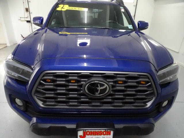 Used 2023 Toyota Tacoma TRD Off-Road AWD/4WD image 23