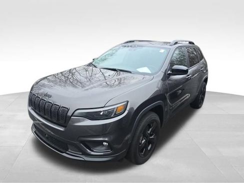 Used 2023 Jeep Cherokee Altitude Lux AWD/4WD image 2