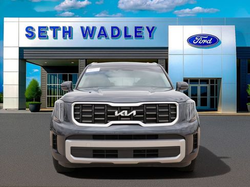 Used 2023 Kia Telluride S w/ S Sunroof Package FWD image 4