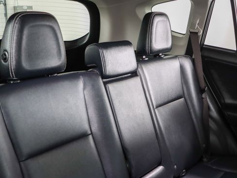 Used 2018 Toyota RAV4 Limited FWD image 28