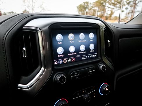 Used 2022 Chevrolet Silverado 2500 LTZ w/ LTZ Convenience Package image 23