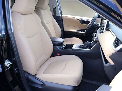 Certified 2024 Toyota RAV4 LE image 20