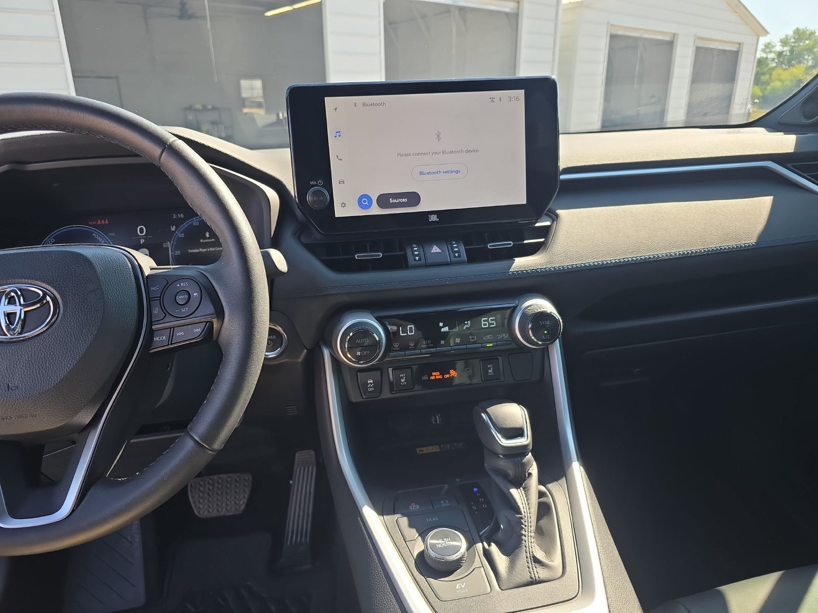 Used 2024 Toyota RAV4 XSE w/ Advanced Technology Package AWD/4WD image 17