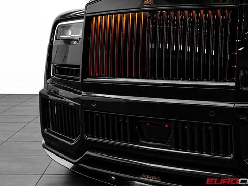 Used 2025 Rolls-Royce Cullinan Black Badge AWD/4WD image 16