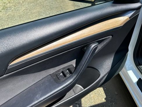 Used 2021 Tesla Model 3 Standard Range Plus RWD image 11