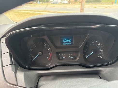 Used 2017 Ford Transit 250 148 Medium Roof image 9