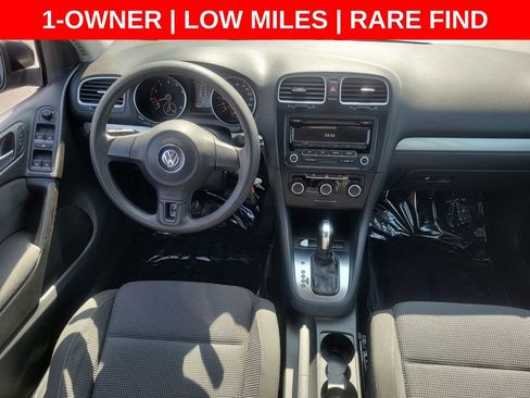 Used 2014 Volkswagen Golf 4-Door FWD image 12