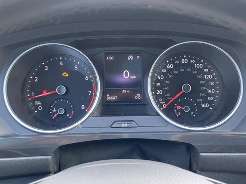 Used 2019 Volkswagen Tiguan SE w/ Panoramic Sunroof Package image 18