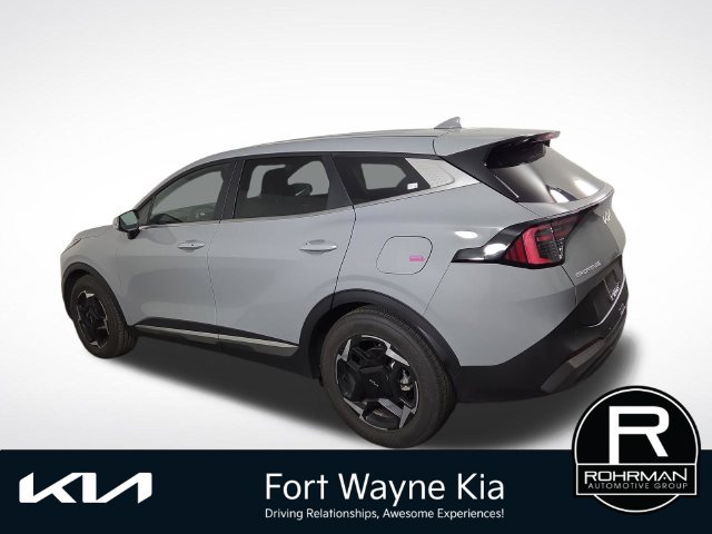 Certified 2026 Kia Sportage EX FWD image 10