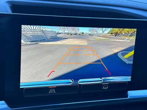 Used 2025 GMC Sierra 1500 Elevation image 25