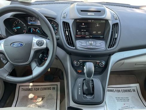 Used 2015 Ford Escape SE w/ Equipment Group 201A FWD image 16