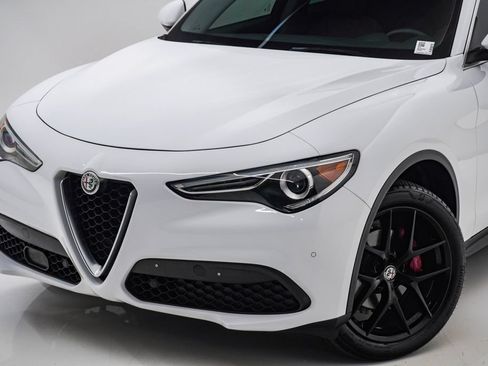 Used 2018 Alfa Romeo Stelvio Ti AWD/4WD image 4