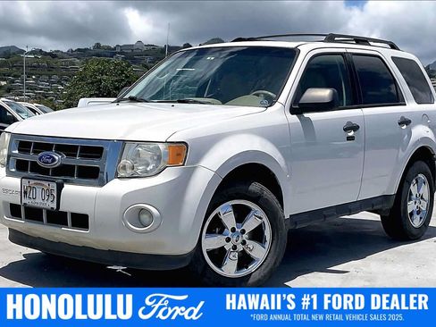 Used 2011 Ford Escape XLT w/ 203A Rapid Spec Order Code AWD/4WD image 1