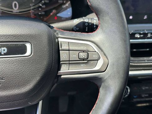 Used 2022 Jeep Compass Trailhawk w/ Trailhawk Convenience Group AWD/4WD image 22
