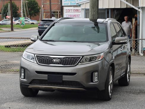 Used 2014 Kia Sorento SX w/ 3rd Row Package AWD/4WD image 3