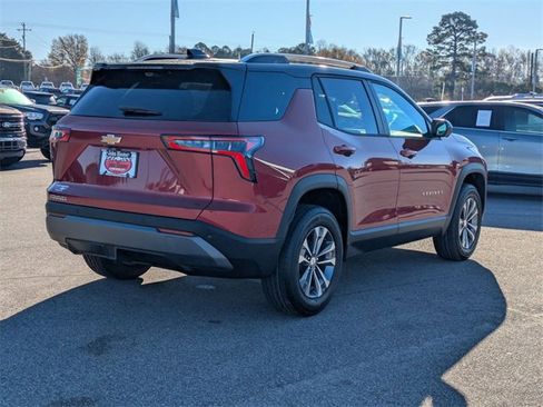 New 2026 Chevrolet Equinox LT w/ Convenience Package II image 3