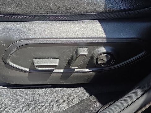 Used 2025 Jeep Grand Cherokee Altitude AWD/4WD image 20