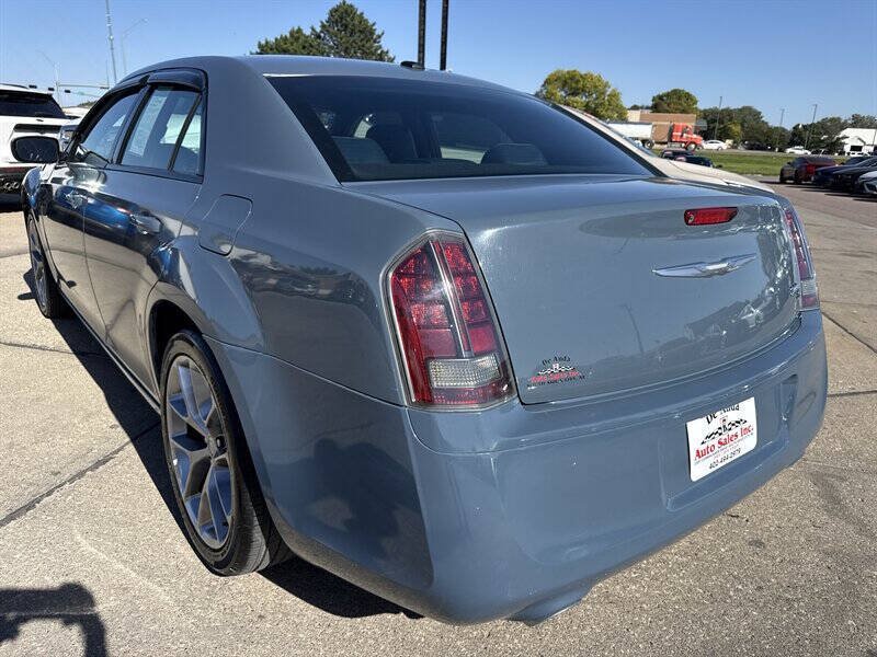 Used 2014 Chrysler 300 S RWD image 5