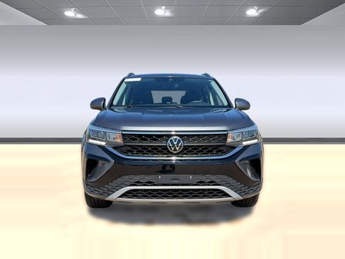 Used 2023 Volkswagen Taos SE AWD/4WD image 6