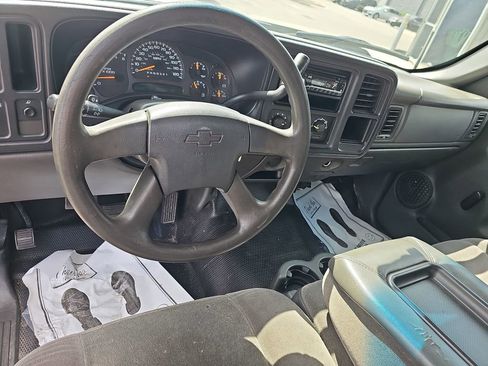 Used 2007 Chevrolet Silverado 1500 W/T RWD image 21