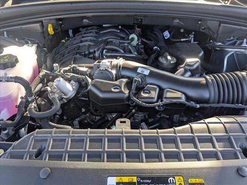 New 2025 Jeep Grand Cherokee L Altitude image 18