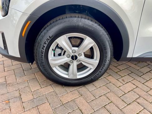 Used 2026 Kia Sorento LX image 10