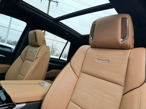 Used 2025 Cadillac Escalade Premium Luxury w/ Touring Package image 24